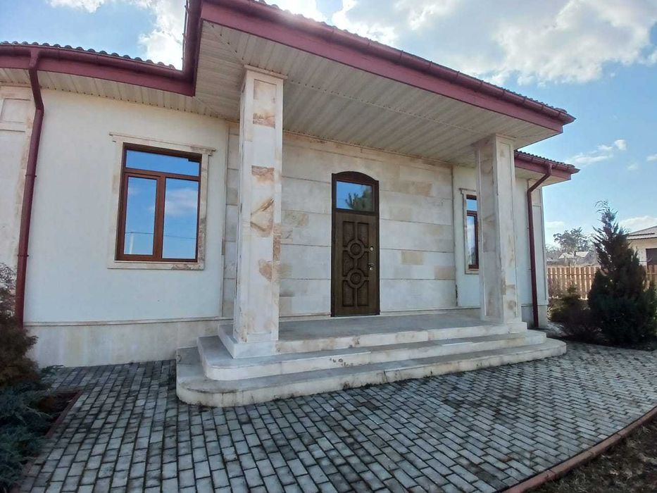 Якісний одноповерховий будинок 250 м2, 12 соток,  Буча, Гараж
