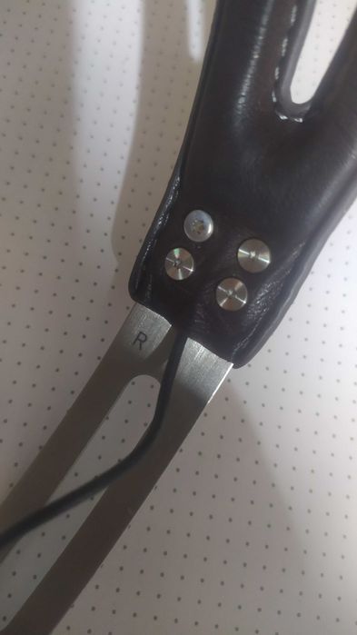 Наушники Sennheiser Momentum.