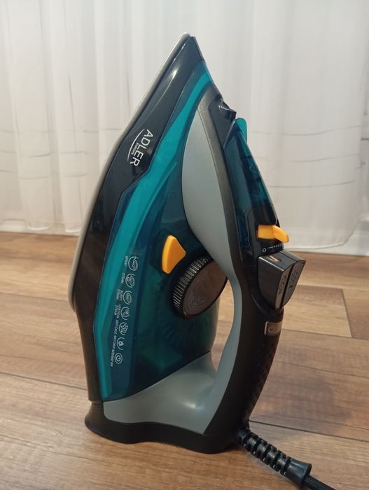 Праска-Утюг ADLER