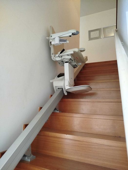 Elevador de Escadas / Cadeira Mobilidade Condicionada