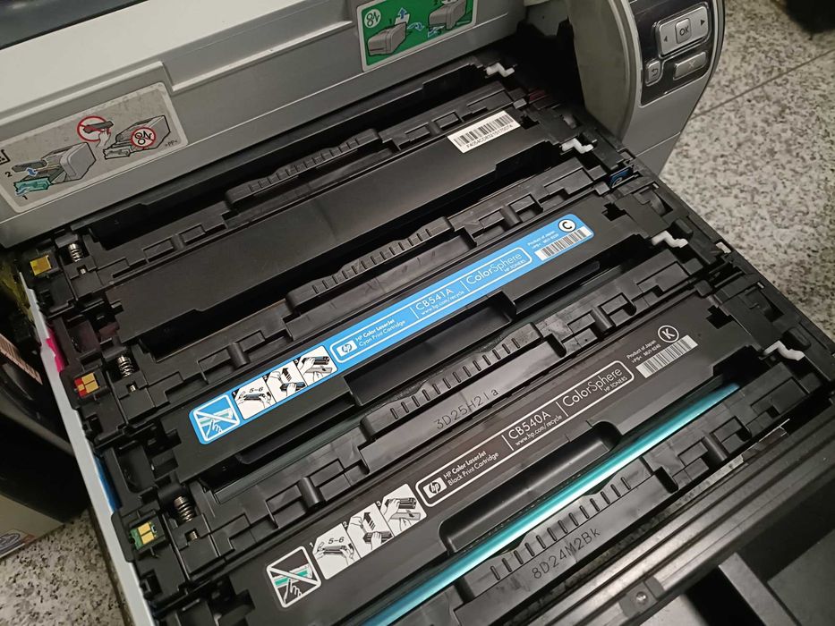 HP color laser jet CP1515n