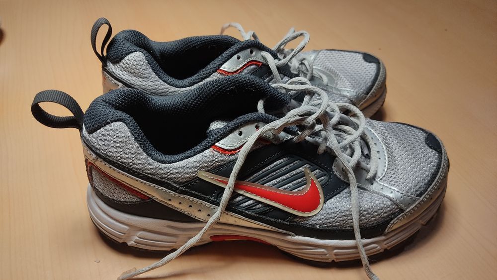 Ténis Nike número 35,5