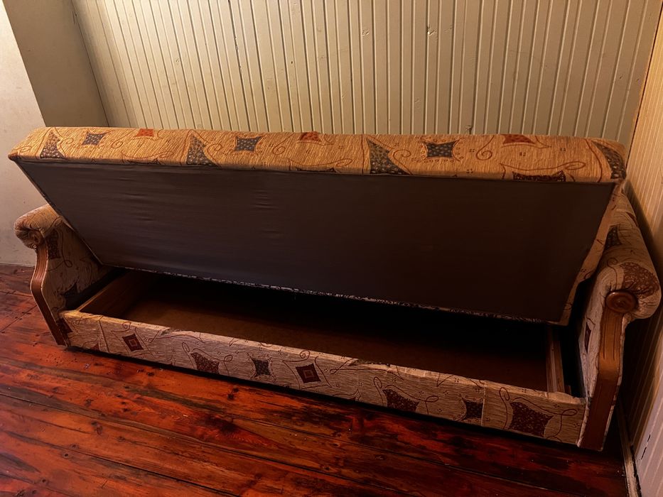 Beżowa sofa kanapa rozkładana