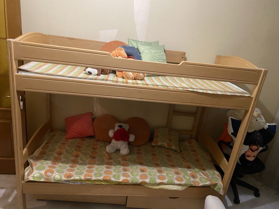 Продам двухъярусную кровать Киев