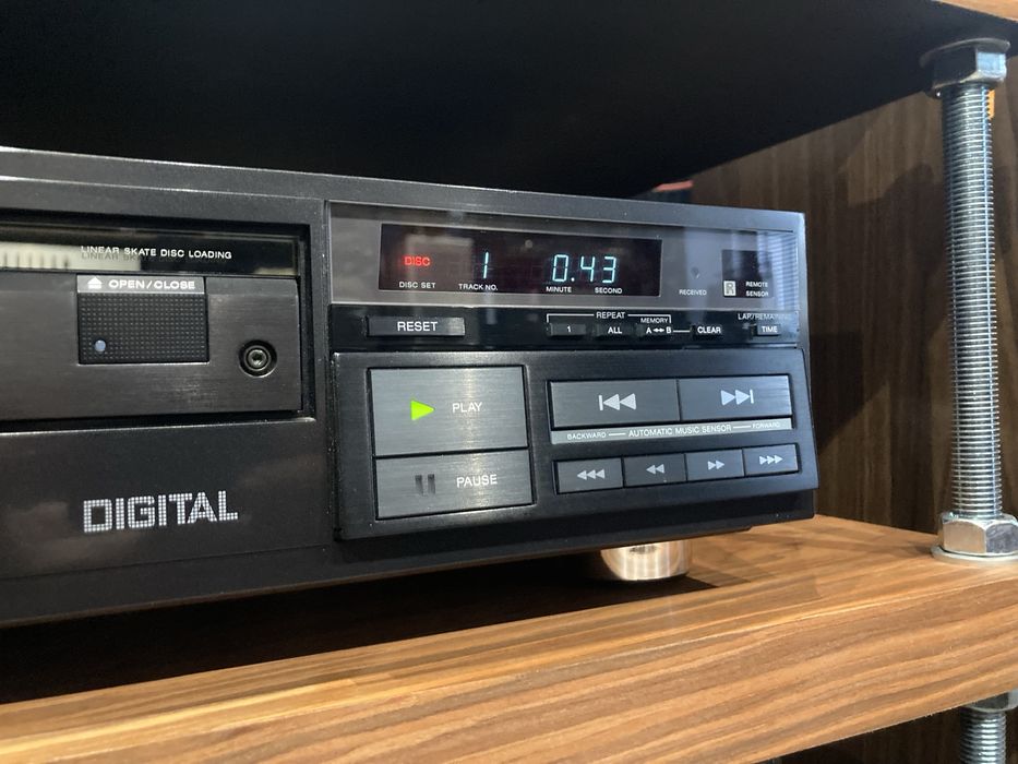 Studio Retrospekcja Sony CDP-101 Japan Pierwszy na Swiecie