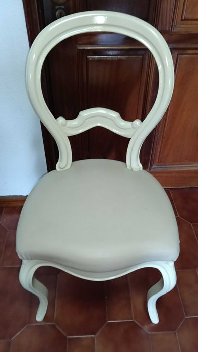 Cadeira Clássica Estilo Vitoriano em Balão – Excelente Estado