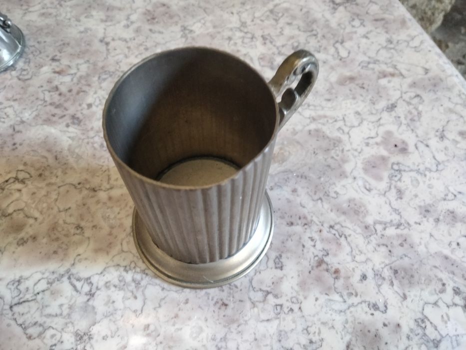 Peças decorativas antigas em estanho