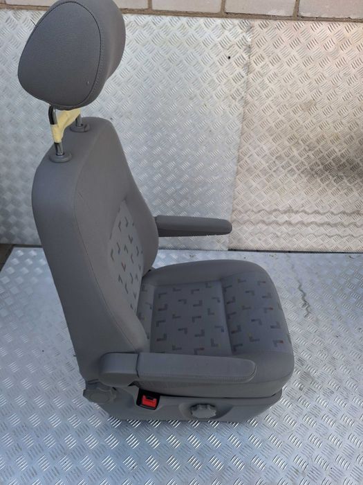 Fotel Lewy Przód Kierowcy Podłokietniki Vw Transporter T5 Lift T6 Caravelle