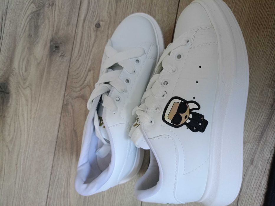 Buty damskie sportowe