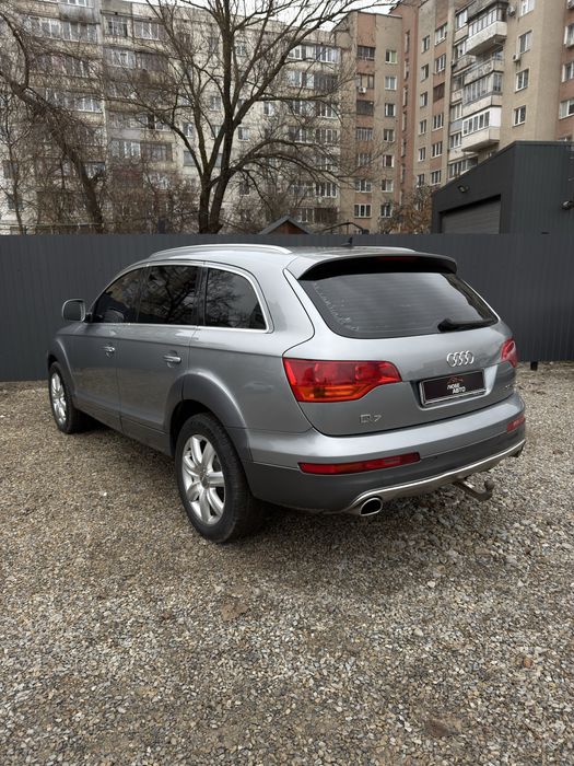 Продається Audi Q7