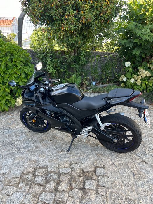Yamaha YZF-R125.