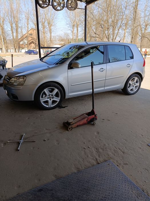 Гольф 5 Golf V 2007 1.4 mpi газ
