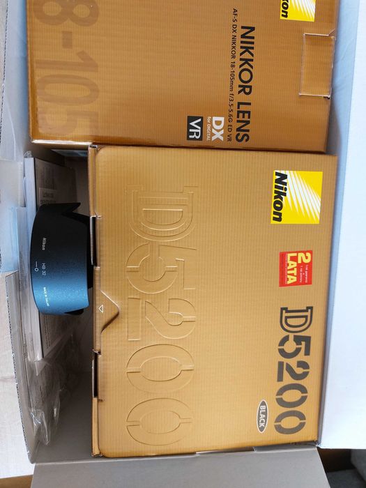 Lustrzanka Nikon D5200  18-105 VR