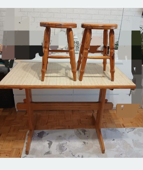 Stol kuchenny plus taborety