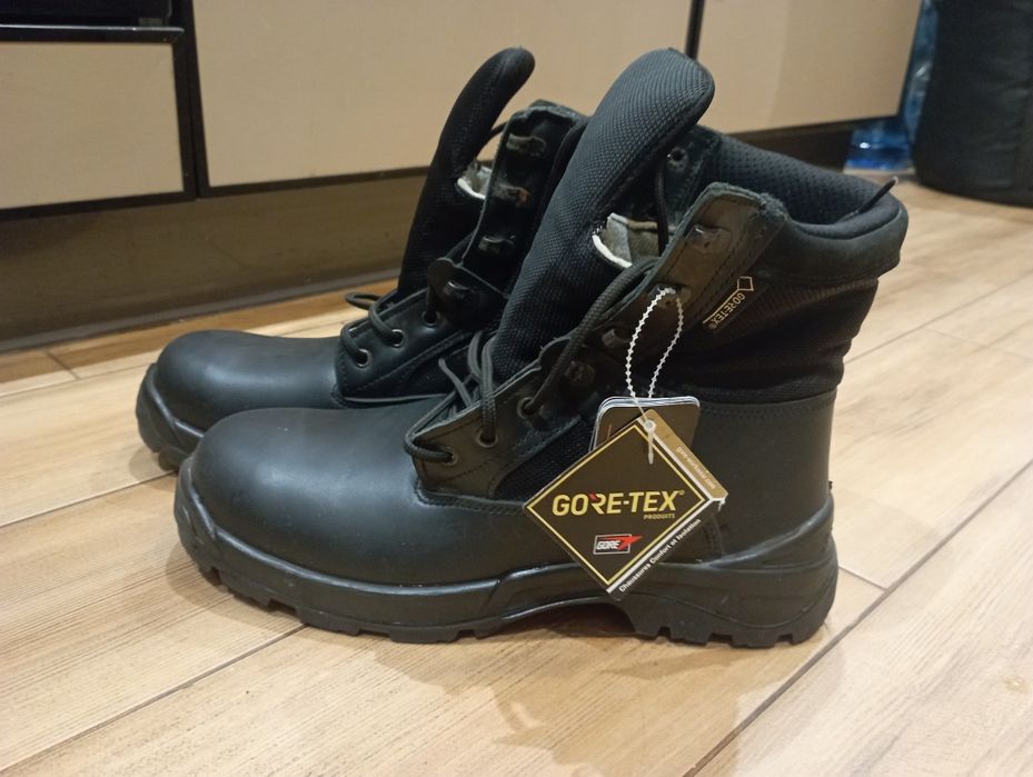 Берци 43 р. Нові . Не були в використанні.