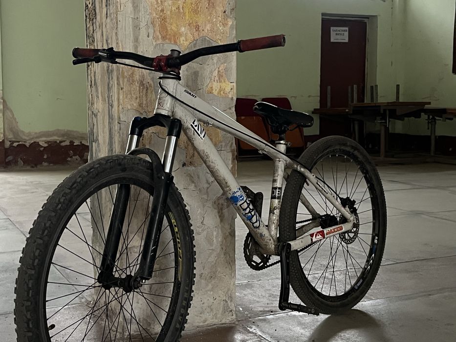 Giant Brass 1 - гірський велосипед з Rock Shox Silver БЕЗ ТОРМОЗІВ!!