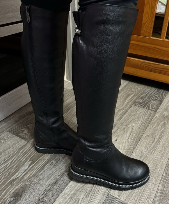 Жіночі шкіряні сапоги