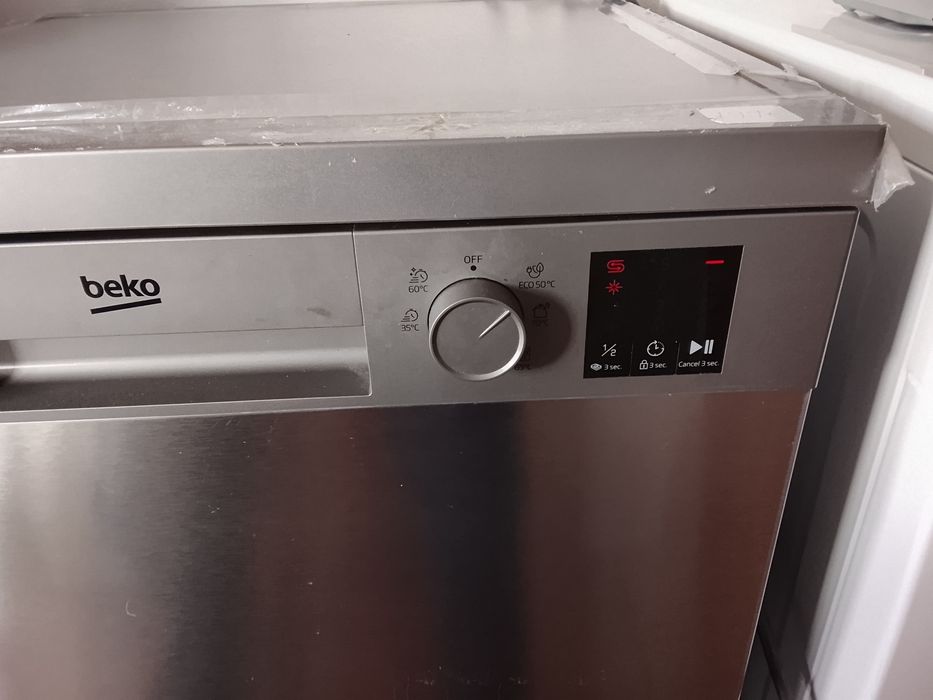 Máquina Lavar Louça BEKO tipo Inox (Excelente Estado / Damos Garantia)