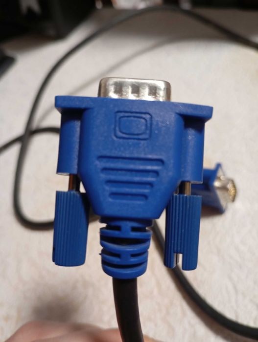 Продам кабель для ПК экрану.