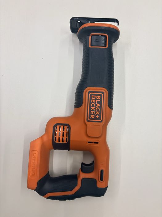 Wkrętarka i piła szablasta - zestaw Black&Decker