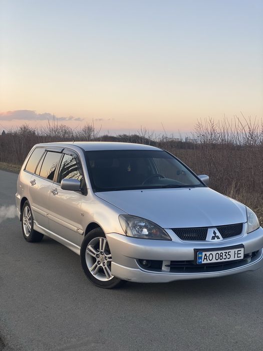 Mitsubishi LANSER 9 WAGON