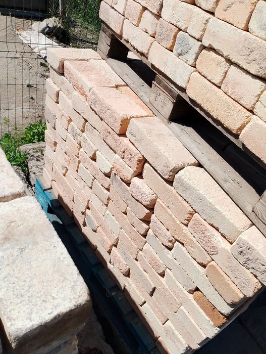 Огнеупорный кирпич б.у