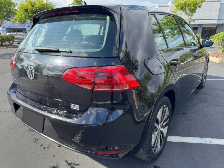 Volkswagen e-Golf SEL Premium      2016