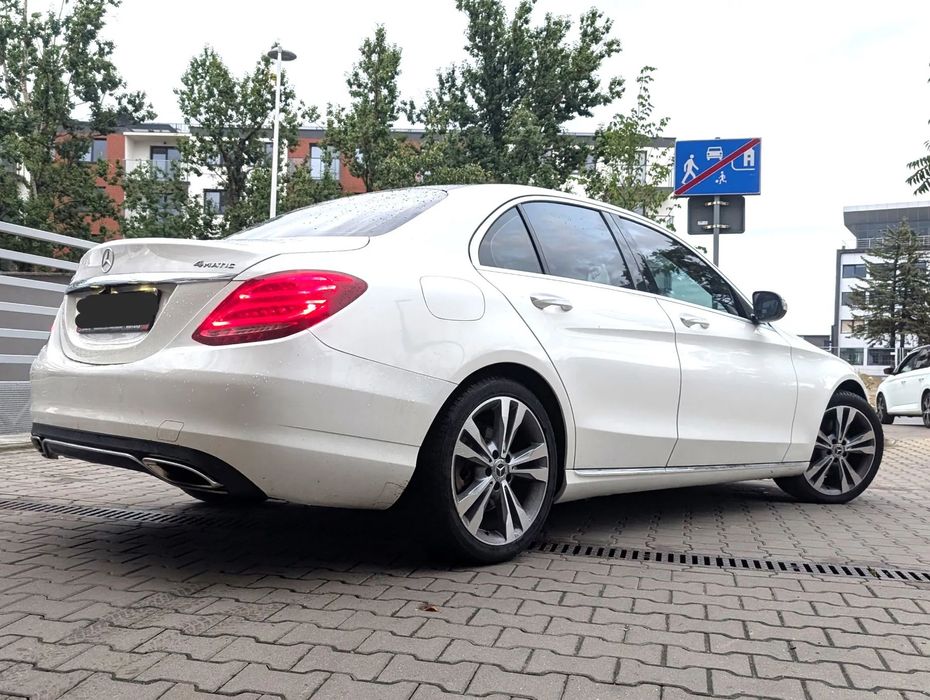 Mercedes-Benz Klasa C Mercedes C300 4MATIC Avantgarde | Panorama | KEYLESS | LED | Premium A