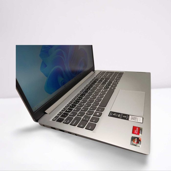 SMUKŁY LAPTOP | Lenovo IdeaPad 15 | Ryzen 3 7320U | 8GB 256SSD | Win11
