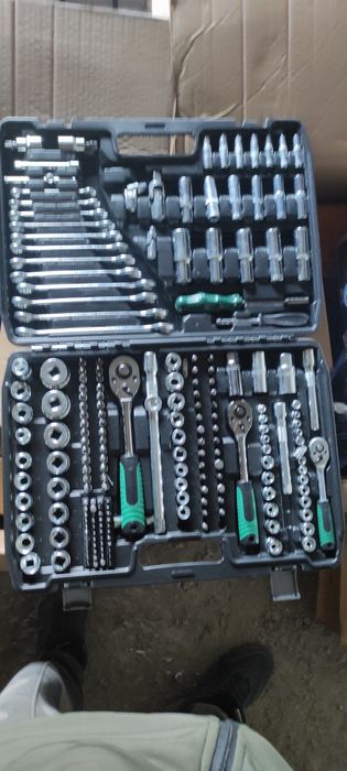 Набір ключів і торцевих головок 216 предметів в кейсі