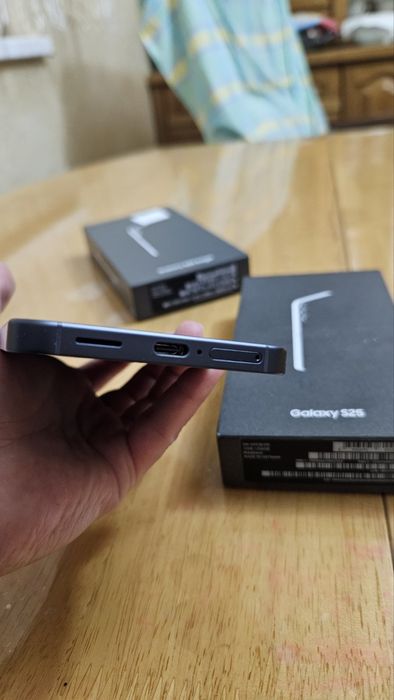 Samsung s25 12/256gb,2sim.