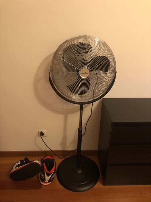 Ventilador tufao + cabideiro + aquecedor + robo aspirador