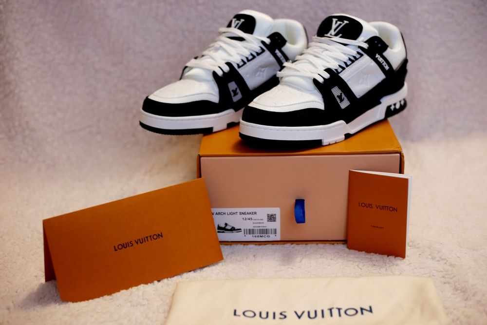 Louis Vuitton LV Arch Light SNEAKER