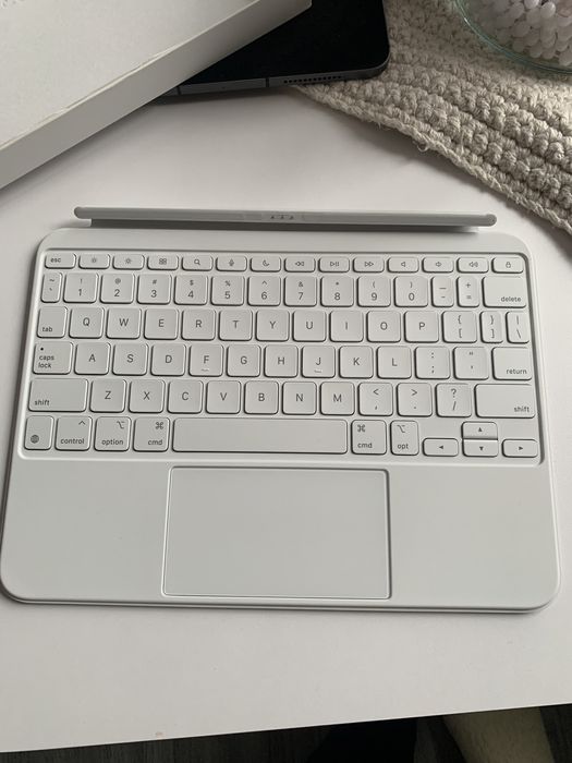 Ipad Magic Keyboard Folio