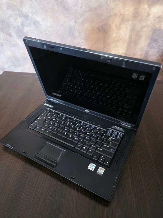 Laptop HP  - Windows XP aktywowany