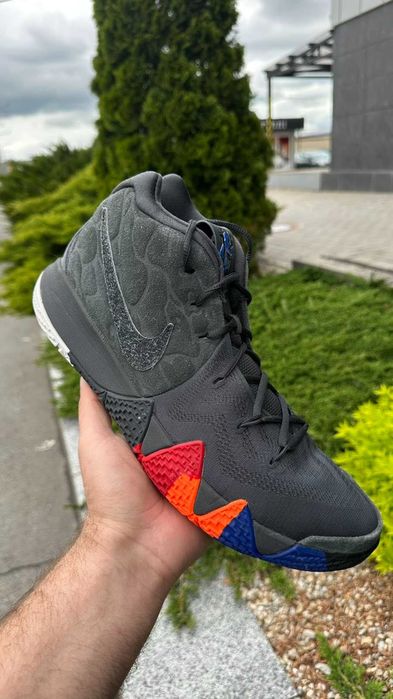 シューズ(男性用) Nike Kyrie4 BLACK/LLIC SILVER 26cm nike kyrie 4 - купити чоловічі кросівки - Ціна на OLX.ua