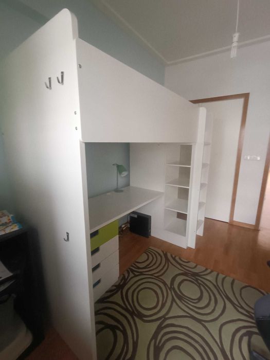 Beliche IKEA SMÅSTAD com secretária, gavetas e cama integrados