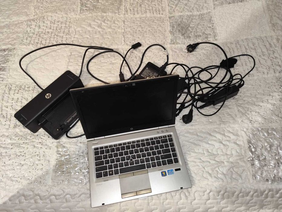 HP EliteBook 8470p – pancerny laptop do pracy i nauki (Zestaw + Stacja dokująca)