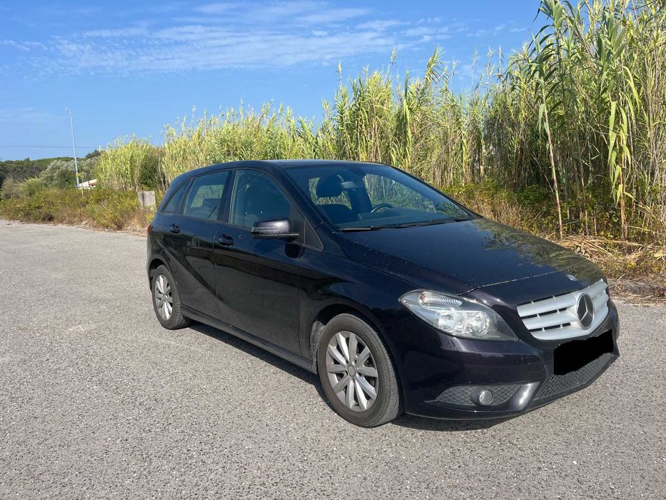 Mercedes-Benz B180D