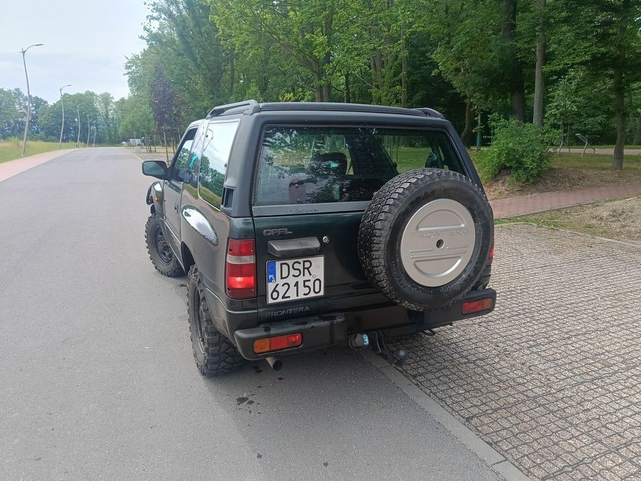 Opel Frontera 2.5td 115km zdrowa  nowe opony terenowe