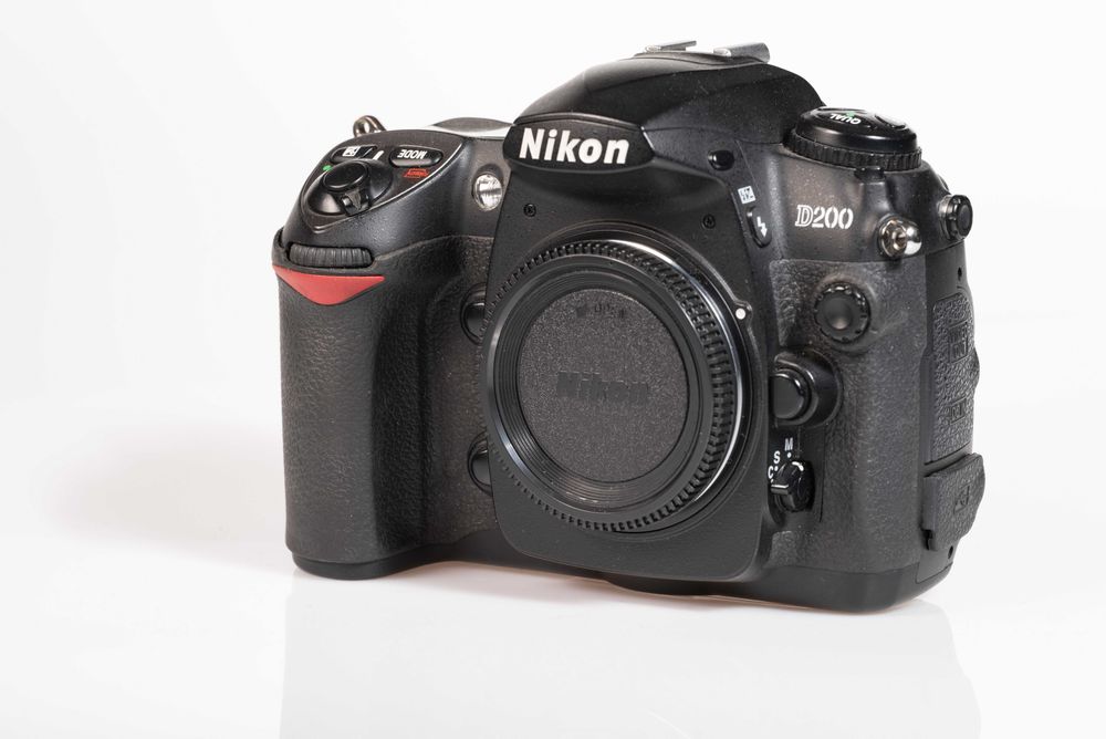 Lustrzanka Nikon D200