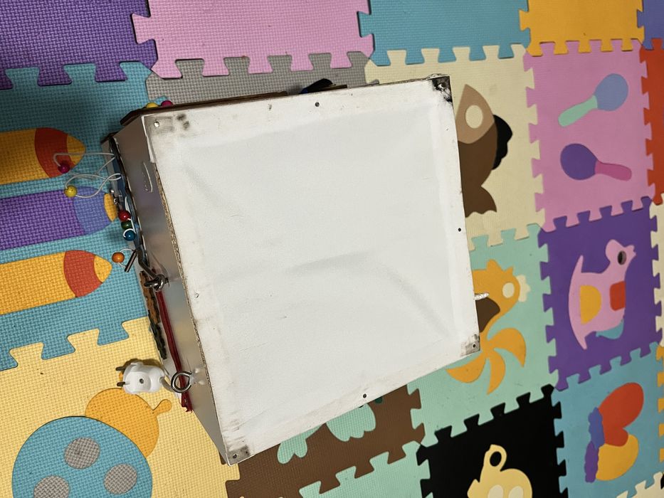 Б/У Бізікуб 25*25 см для хлопчика