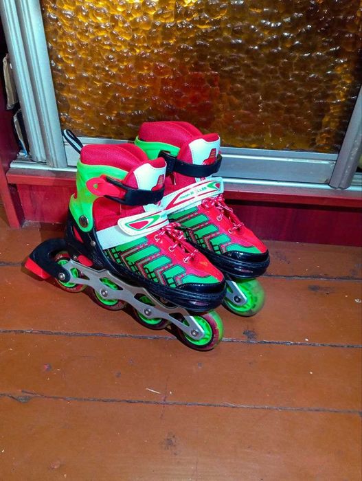 Продам ролики размер 35-38 размер