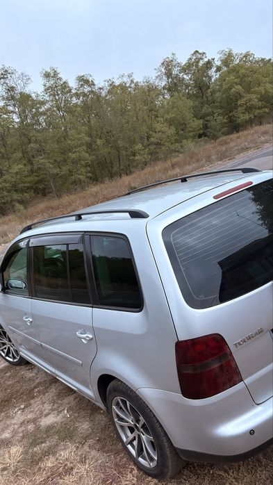 Volkswagen Touran 1.6 FSI