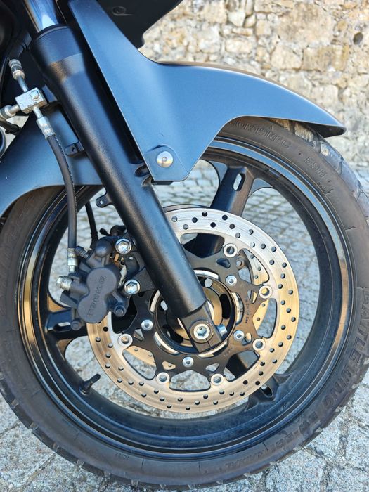 Suzuki V-Strom 650 – 2007 – Apenas 17.000 km