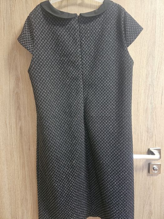 Sukienka czarna z kołnierzykiem