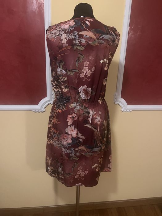 Lekka super sukienka.