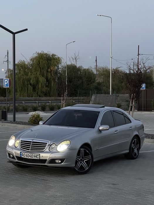 Продам Mercedes Benz E-Class W211