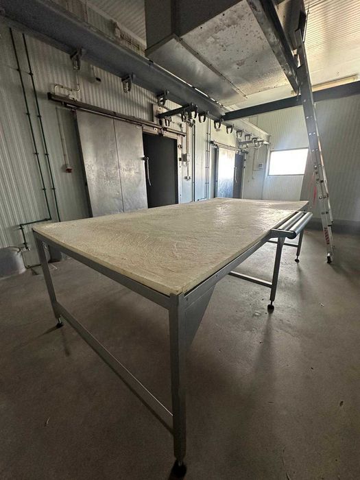 Bancada de trabalho com Suporte Lateral para Facas – 300x150x95 cm