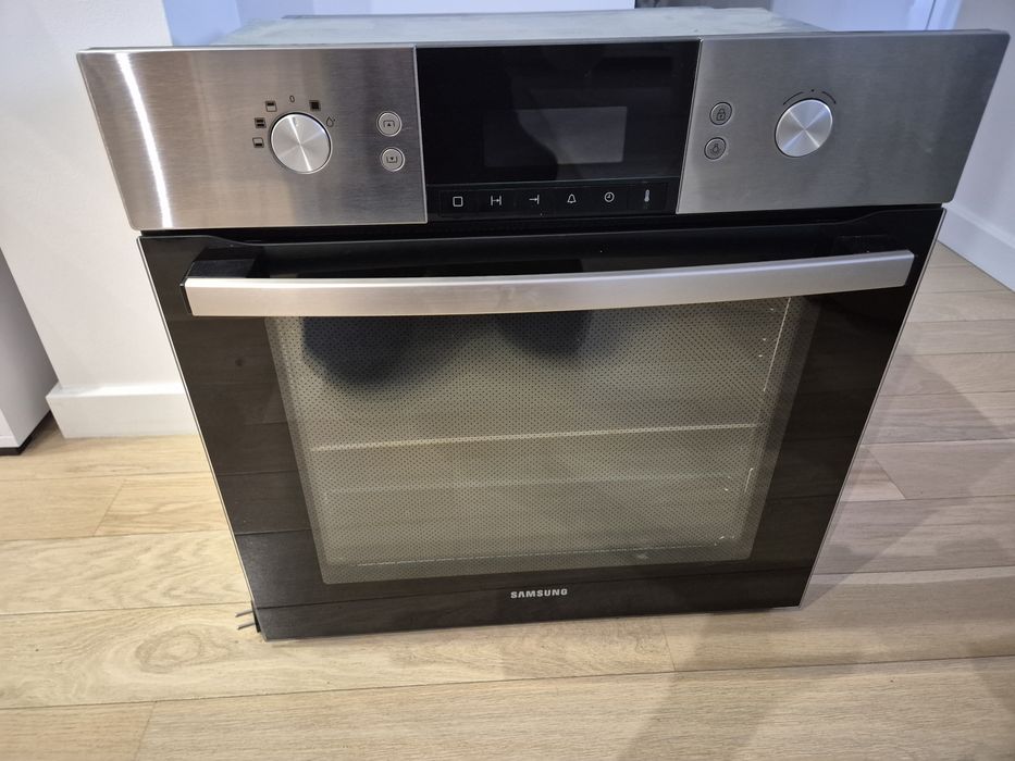 Piekarnik Samsung BQ1S4T133